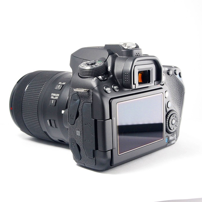 yÁz(Lm) Canon EOS 80D/EF-S18-135 IS USM YLcg