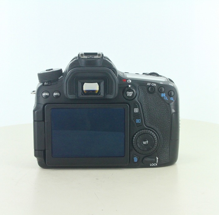 yÁz(Lm) Canon EOS 70D {fC