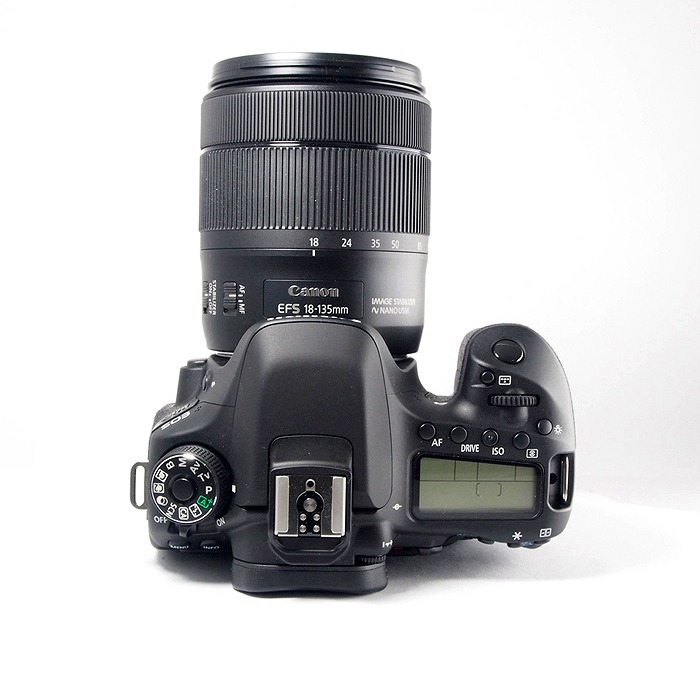 yÁz(Lm) Canon EOS 80D/EF-S18-135 IS USM YLcg