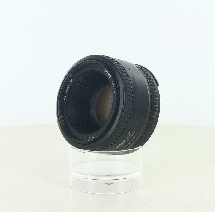 yÁz(jR) Nikon AF50/1.8D