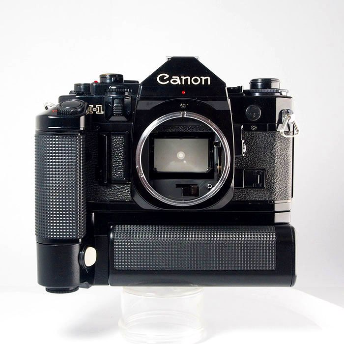 yÁz(Lm) Canon A-1 [^[hCuMA