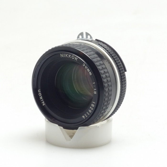 yÁz(jR) Nikon AI 50/1.8