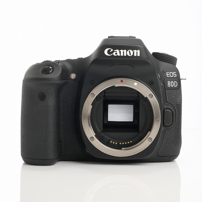 yÁz(Lm) Canon EOS 80D {fC