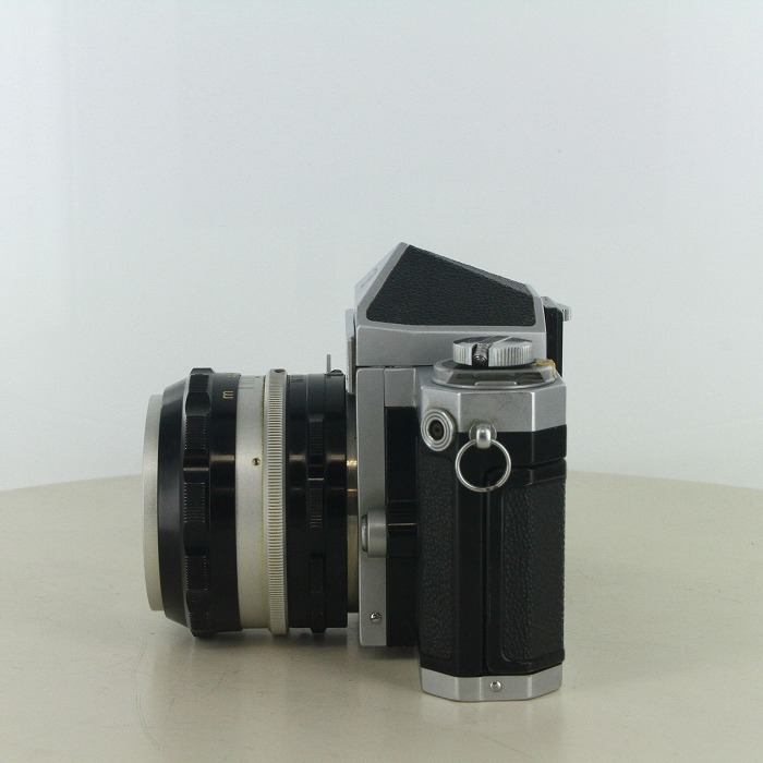 yÁz(jR) Nikon F+Auto50/1.4