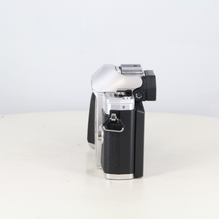 中古】(オリンパス) OLYMPUS OM-D E-M10 MARK3 ボデイ シルバー