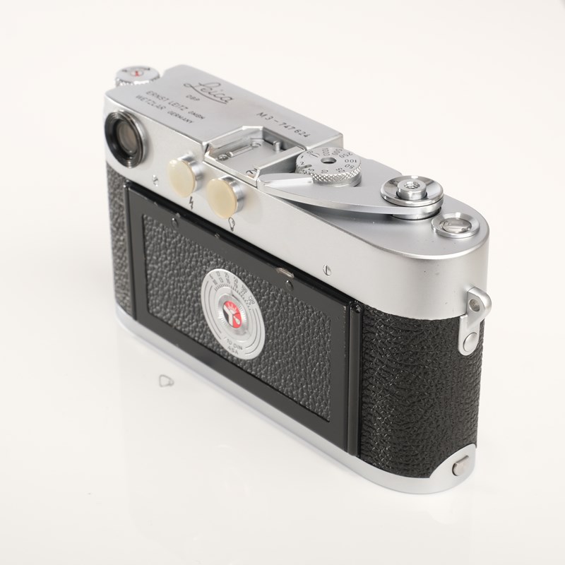 yÁz(CJ) Leica M3 (_uXg[N)