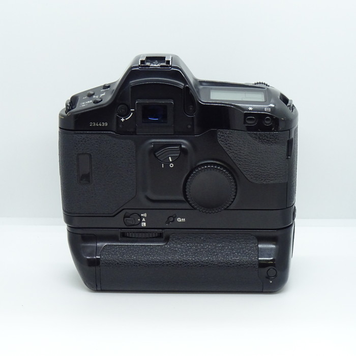 yÁz(Lm) Canon EOS-1N {fC+BP-E1