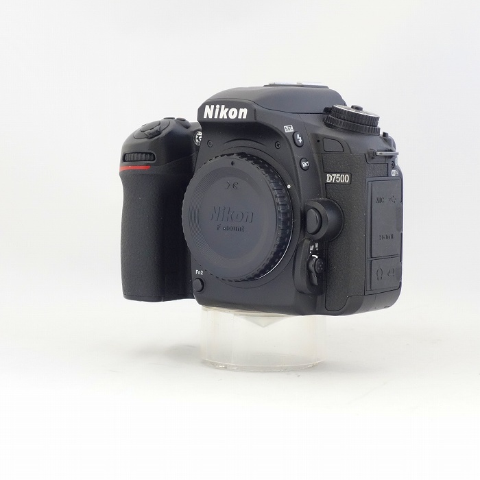 yÁz(jR) Nikon D7500 {fC