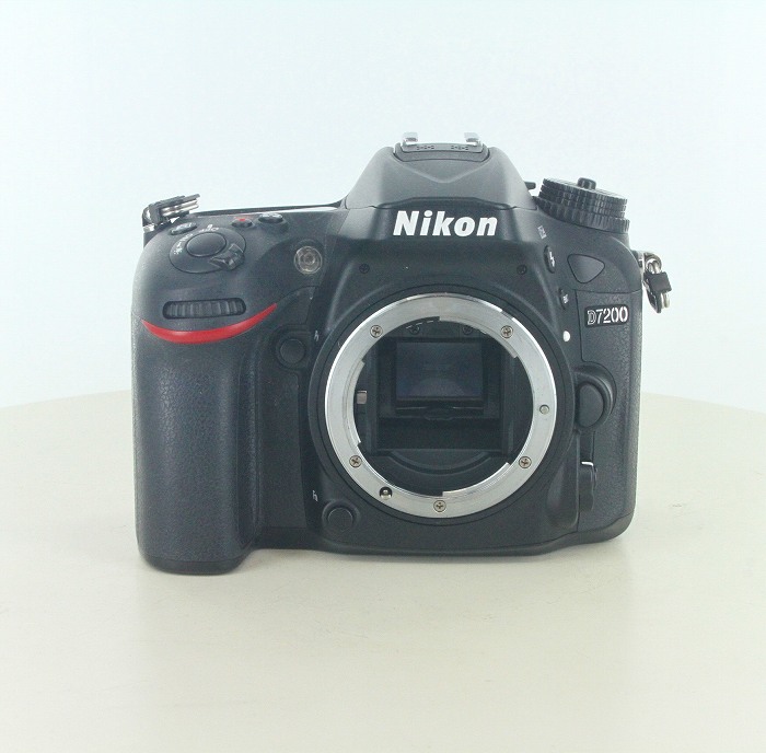 yÁz(jR) Nikon D7200