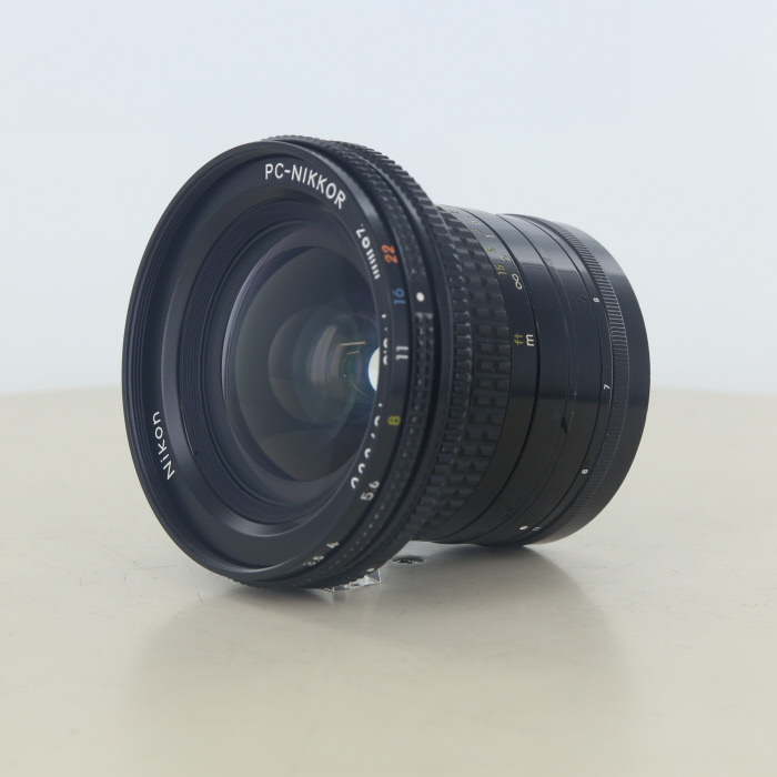yÁz(jR) Nikon PC28/3.5