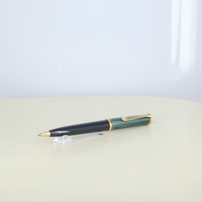 �y���Áz(�y���J��) PELIKAN �X�[�x���[�� K600 �Ύ�