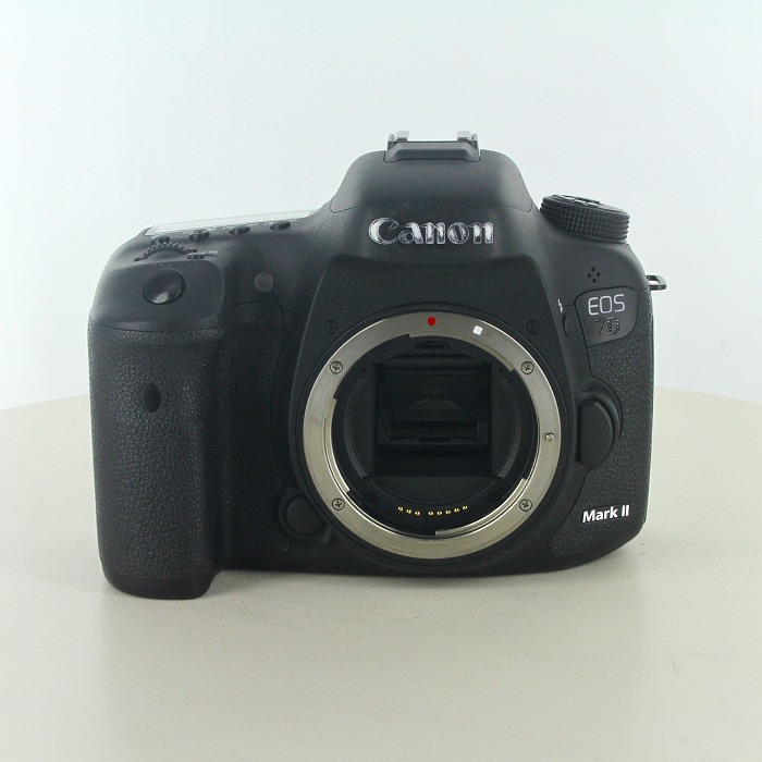 yÁz(Lm) Canon EOS 7D Mark II