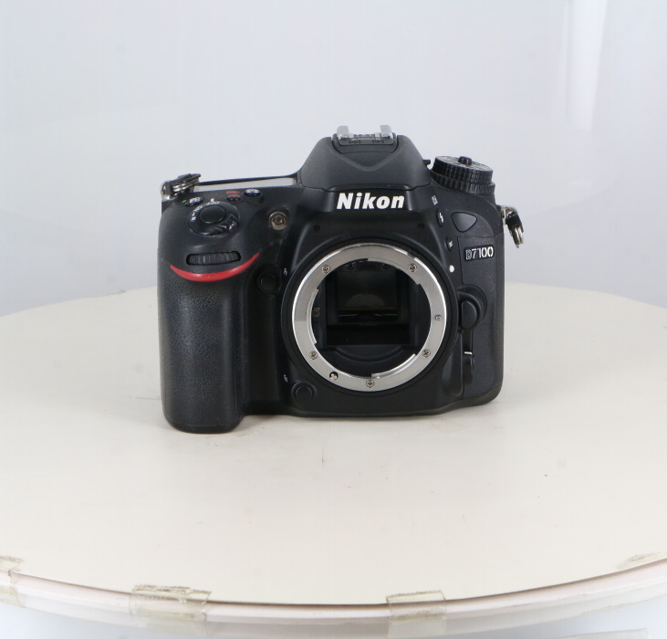 【中古】(ニコン) Nikon D7100 ボティ
