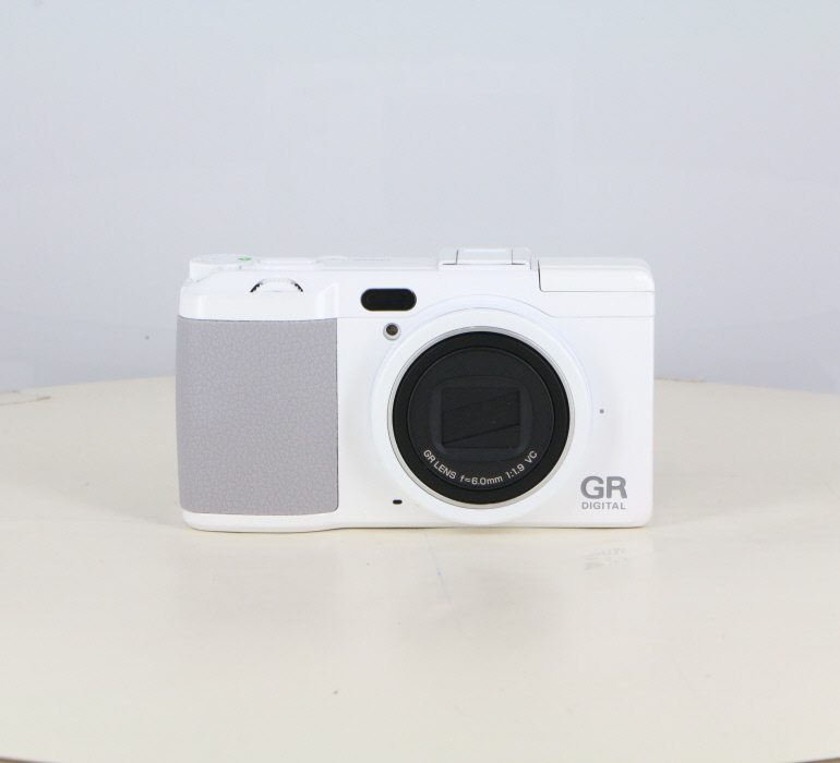 �y���Áz(���R�[) RICOH GR DIGITAL IV �z���C�g�G�f�B�V����