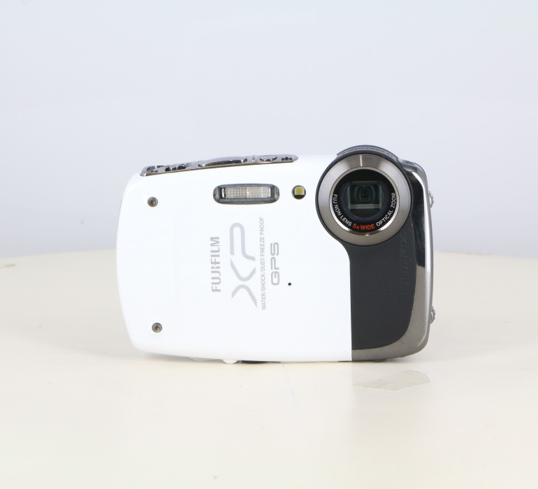 �y���Áz(�t�W�t�C����) FUJIFILM XP30 �z���C�g