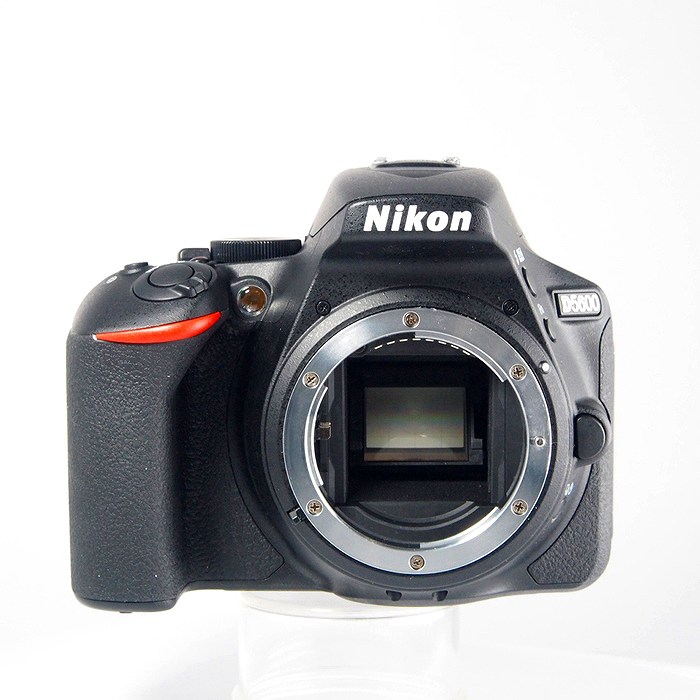 【中古】(ニコン) Nikon D5600 ボデイ