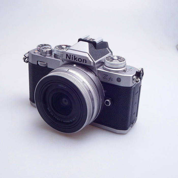【中古】(ニコン) Nikon Z FC 16-50 VR レンズキツト シルバー