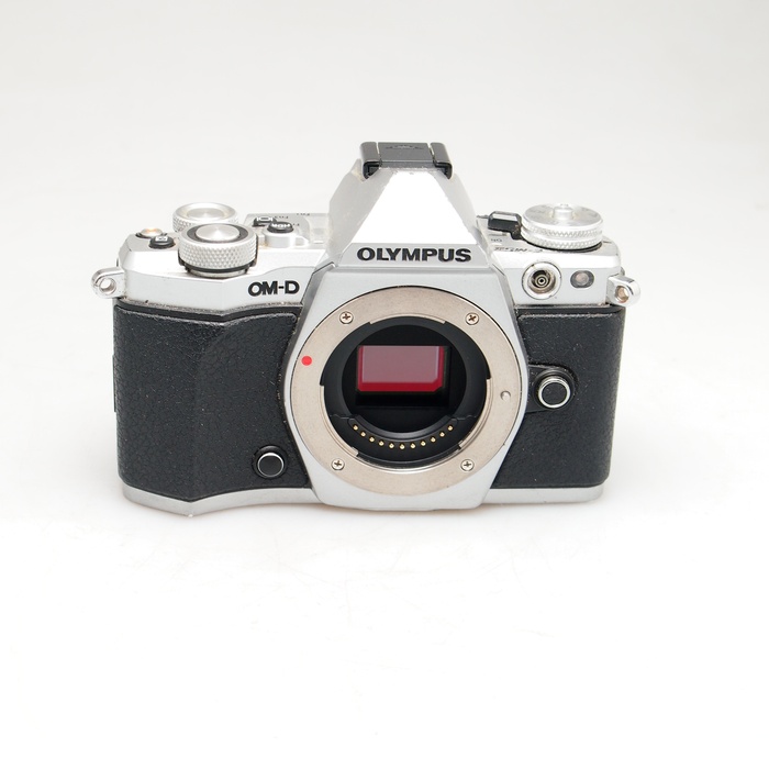 【中古】(オリンパス) OLYMPUS OM-D E-M5 MarkII シルバー
