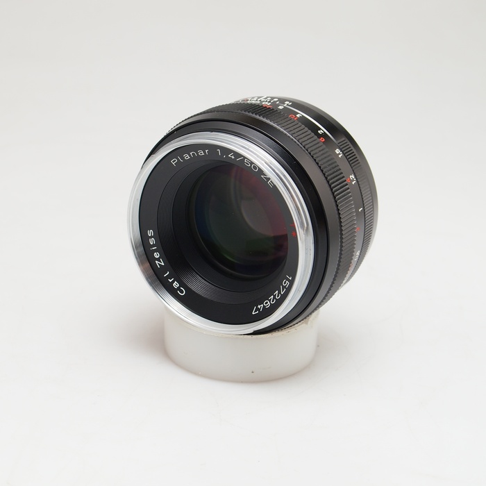 �y���Áz(�c�A�C�X) ZEISS Planar T* 50/1.4 ZE �L���m��EF�p