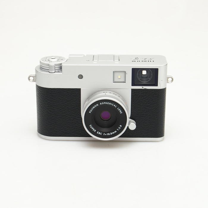 �y���Áz(�t�W�t�C����) FUJIFILM X half �V���o�[ X-HF1-S JP