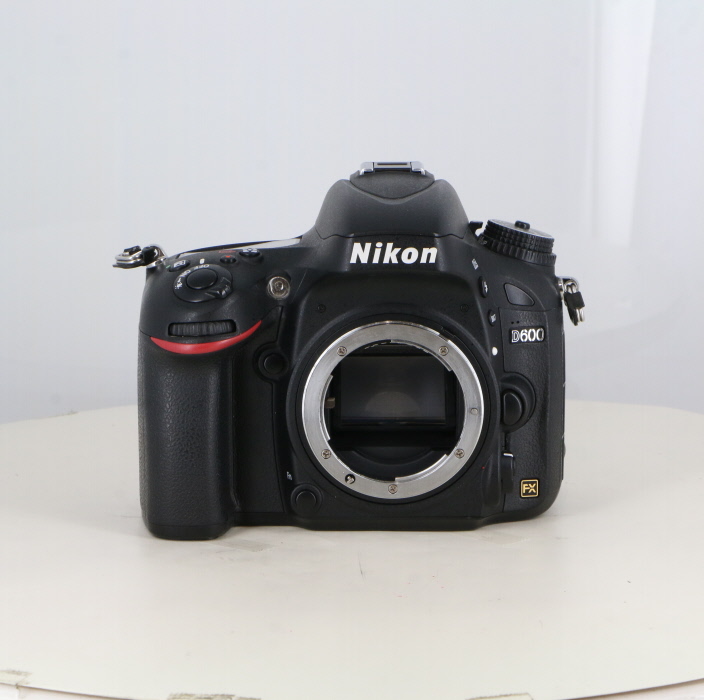 �y���Áz(�j�R��) Nikon D600 �{�f�B