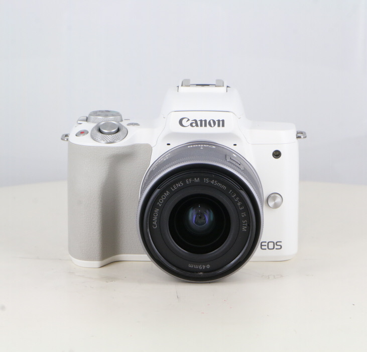 �y���Áz(�L���m��) Canon EOSKissM2�z���C�g+EF-M15-45/3.5-6.3IS STM