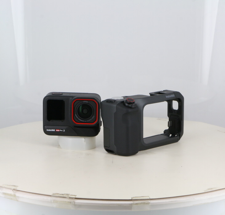 【中古】Insta360 Ace Pro2 プロシューターキット