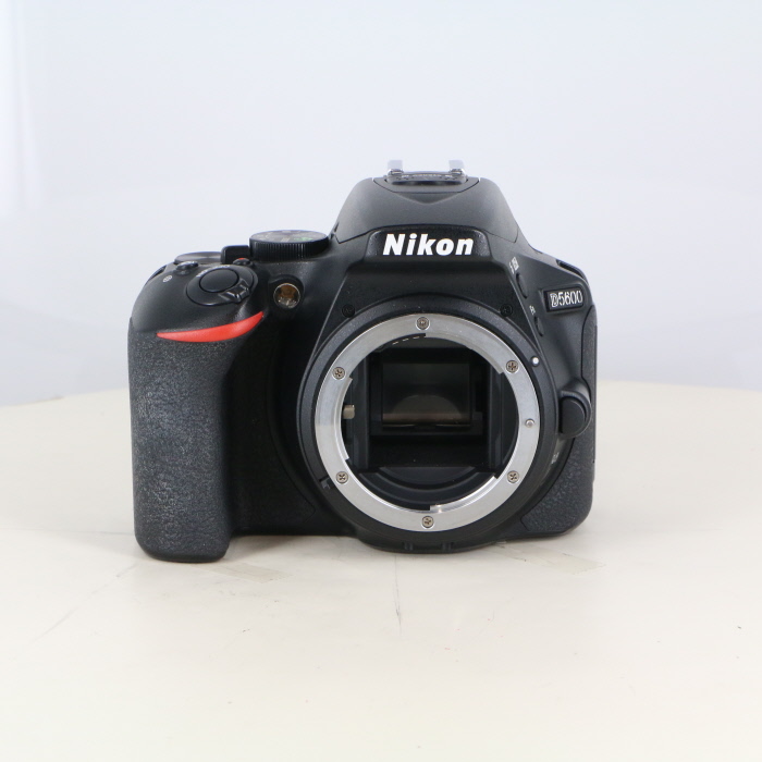 【中古】(ニコン) Nikon D5600 ボデイ