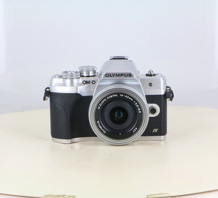 【中古】(オリンパス) OLYMPUS OM-D E-M10 Mark IV+14-42EZ