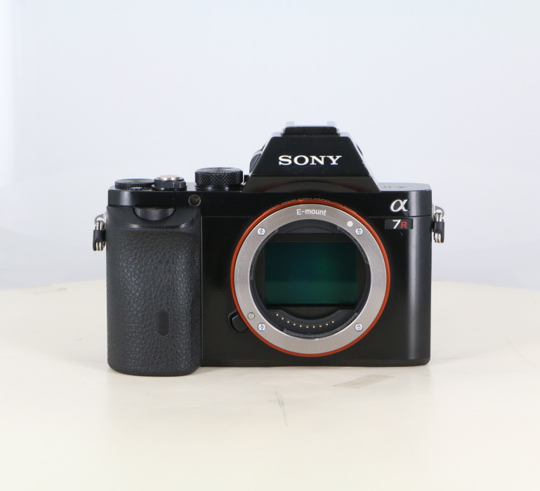【中古】(ソニー) SONY α7R (ILCE-7R) ボディ (Overseas Models)