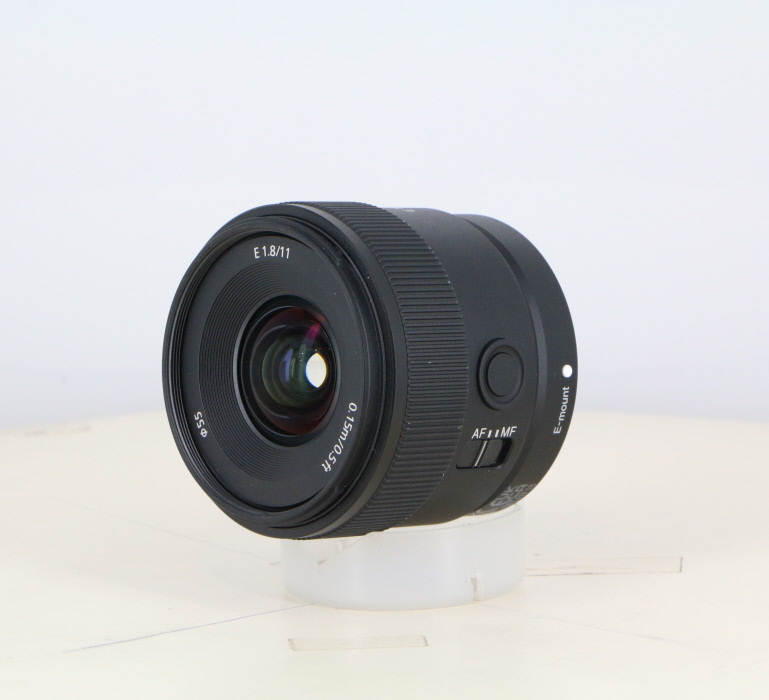�y���Áz(�\�j�[) SONY E11/1.8