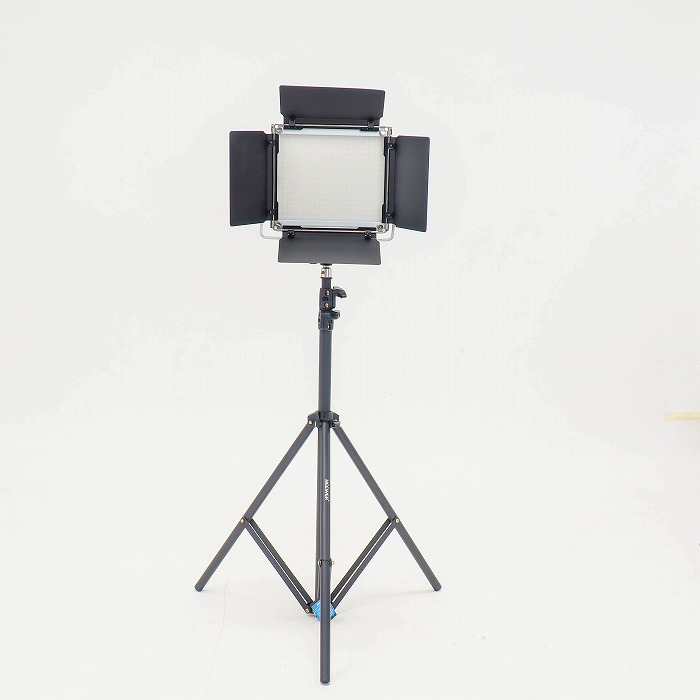 �y���ÁzNEEWER SmartMetal LEDLight 660PRO II