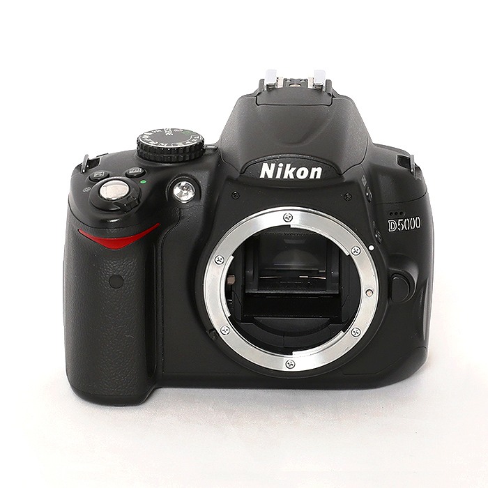 yÁz(jR) Nikon D5000 {fB