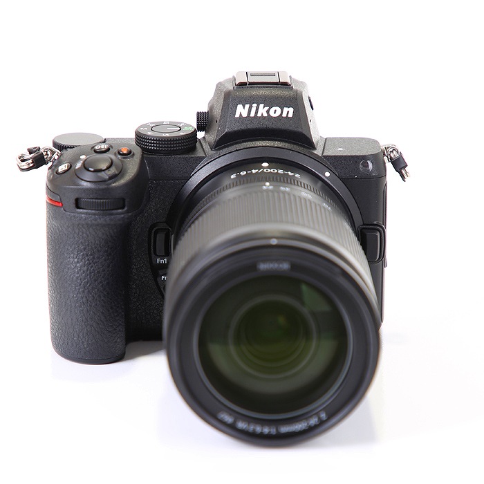 【中古】(ニコン) Nikon Z 5 24-200 レンズキツト