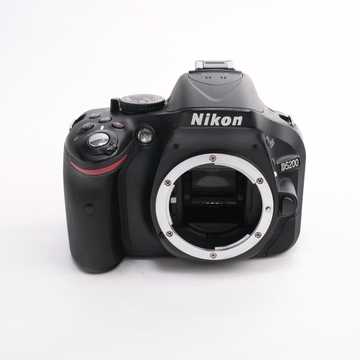 �y���Áz(�j�R��) Nikon D5200 �{�f�B �u���b�N