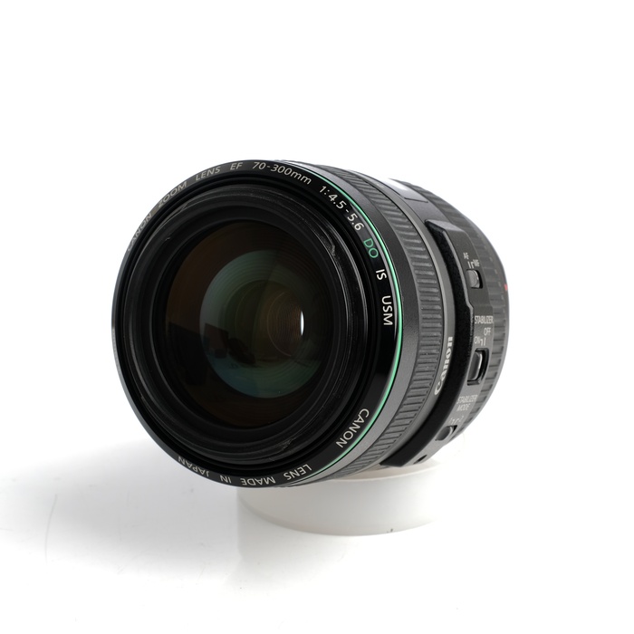 【中古】(キヤノン) Canon EF70-300/4.5-5.6 DO IS USM