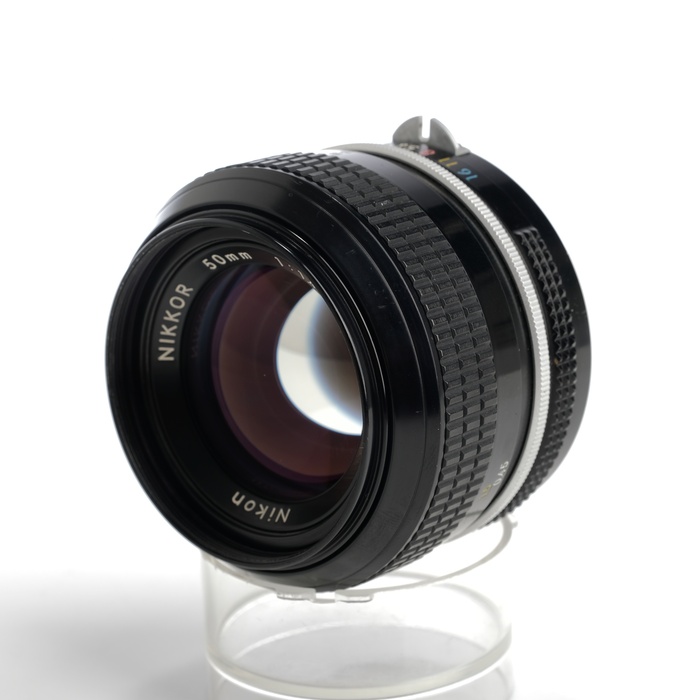 �y���Áz(�j�R��) Nikon New Nikkor 50/1.4