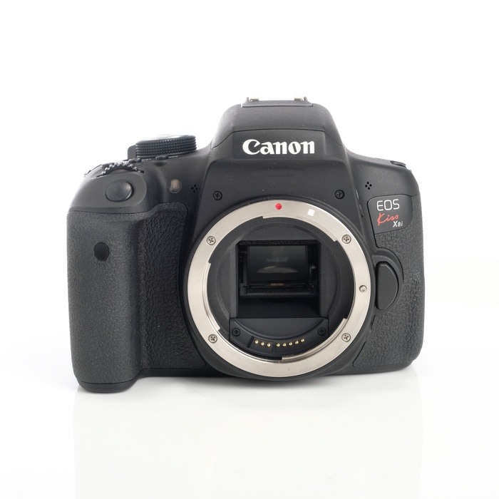 �y���Áz(�L���m��) Canon Kiss X8i �{�f�B