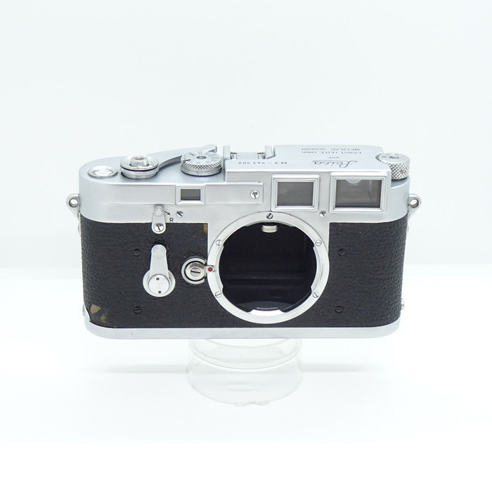 yÁz(CJ) Leica M3 DS