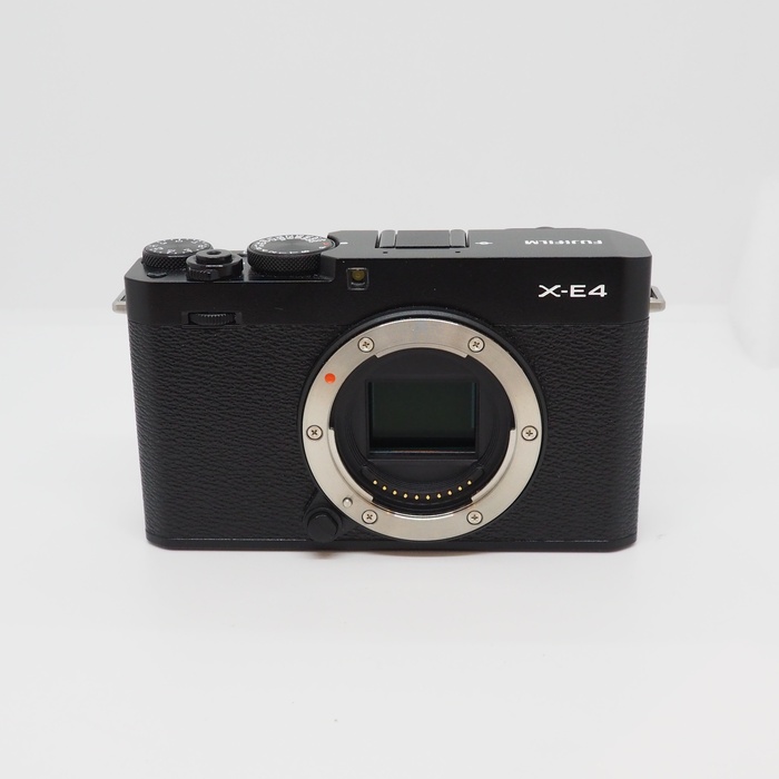 【中古】(フジフイルム) FUJIFILM X-E4-B ボデイ