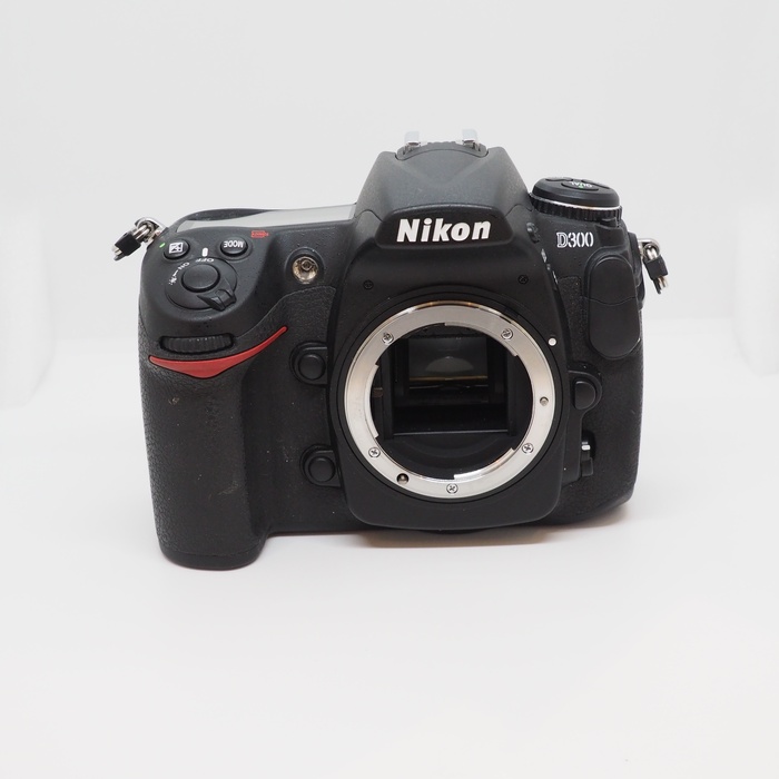 【中古】(ニコン) Nikon D300 ボデイ