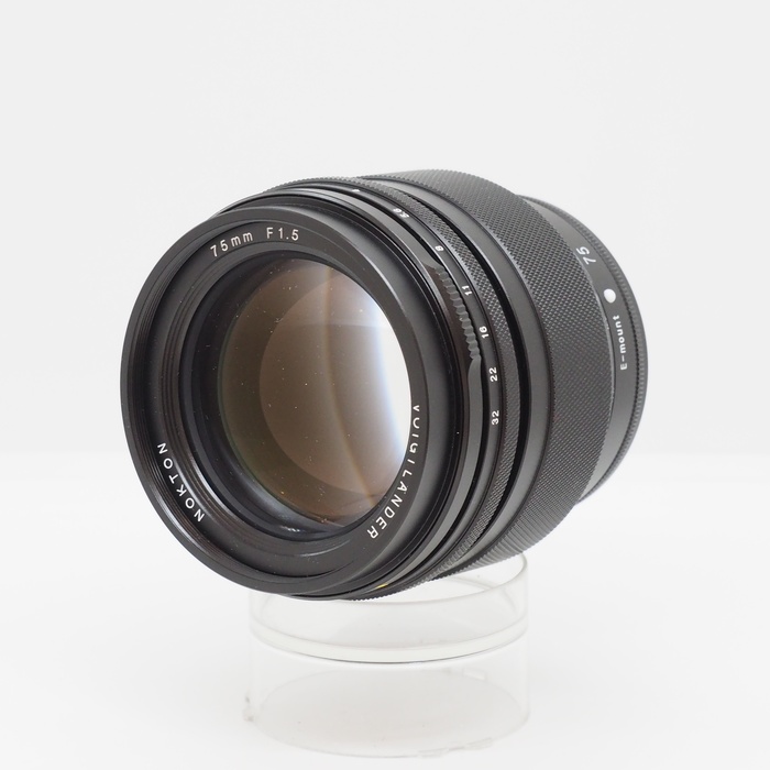 �y���Áz(�t�H�N�g�����_�[) Voigtlander �m�N�g�� 75/F1.5 ASPHERICAL �\�j�[E