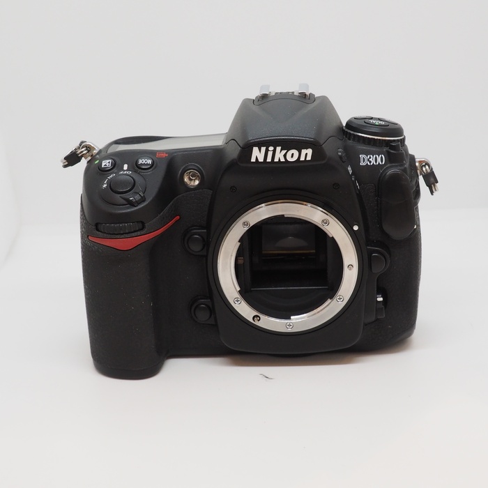 【中古】(ニコン) Nikon D300 ボデイ