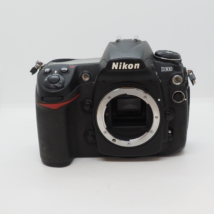 【中古】(ニコン) Nikon D300 ボデイ