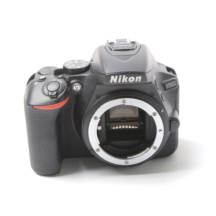 【中古】(ニコン) Nikon D5600 ボデイ