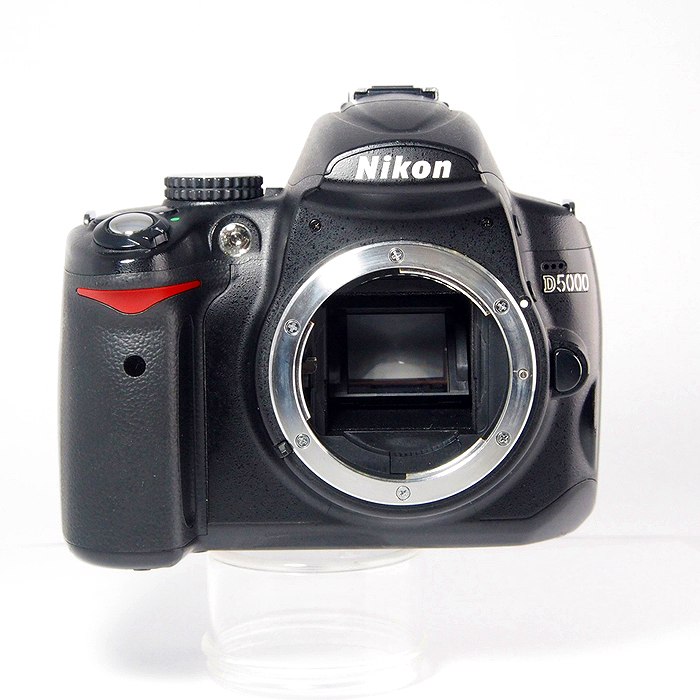 yÁz(jR) Nikon D5000 {fB